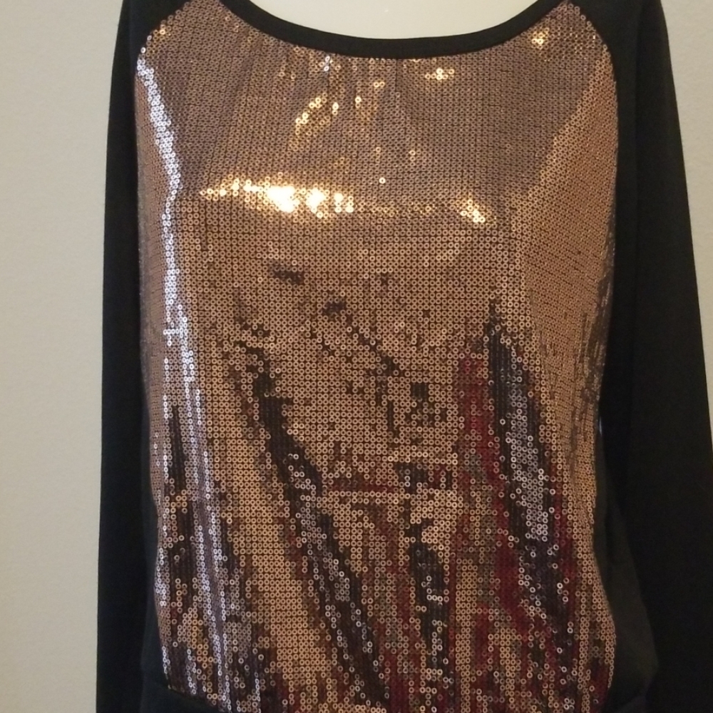 sweater - Picture 2 of 2